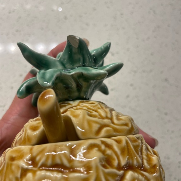 Bordello Pinheiro Pineapple jam jar small chip on the underside of the leaf - Picture 6 of 9